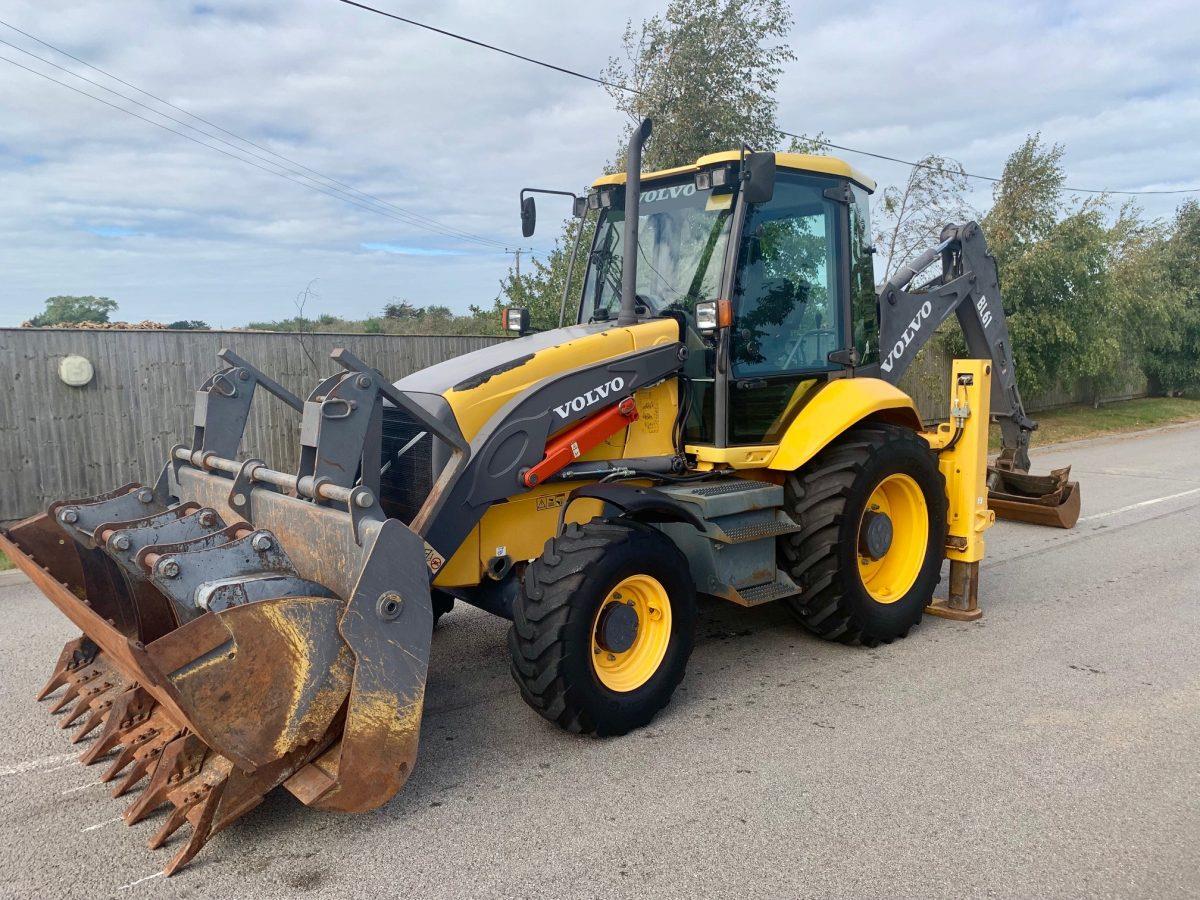 2005 VOLVO BL61