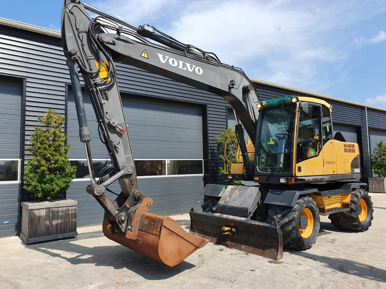 2008 VOLVO EW160C