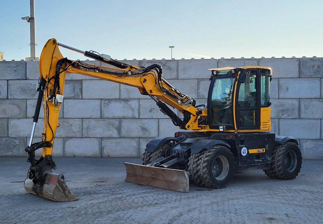 2017 JCB HD110W T4F