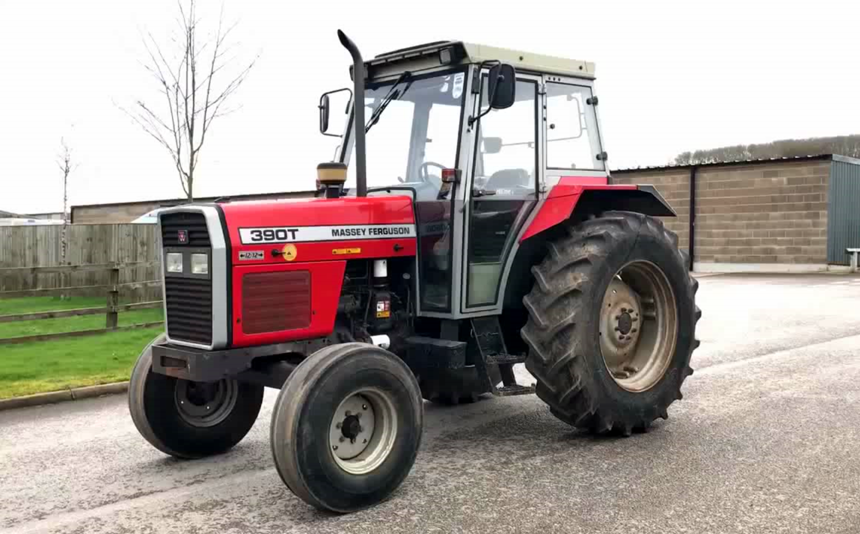 1994 MASSEY FERGUSON 390T